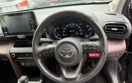 Toyota Yaris Cross, 2021 год, 1 690 000 рублей, 11 фотография