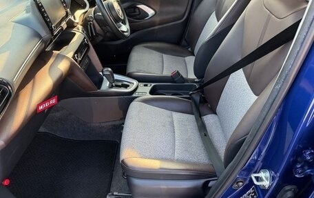 Toyota Yaris Cross, 2021 год, 1 550 000 рублей, 14 фотография