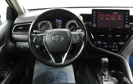 Toyota Camry, 2021 год, 3 150 000 рублей, 13 фотография