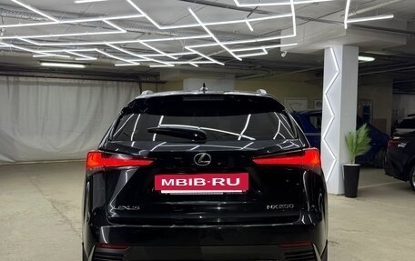 Lexus NX I, 2019 год, 2 900 000 рублей, 10 фотография