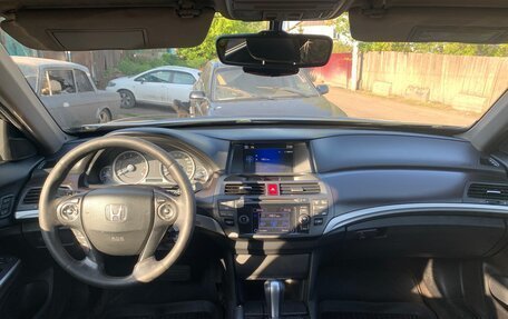 Honda Crosstour I рестайлинг, 2013 год, 1 250 000 рублей, 13 фотография