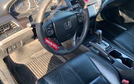 Honda Crosstour I рестайлинг, 2013 год, 1 250 000 рублей, 15 фотография