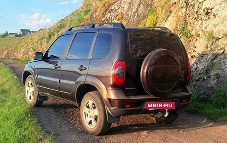 Chevrolet Niva I рестайлинг, 2011 год, 490 000 рублей, 4 фотография