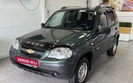Chevrolet Niva I рестайлинг, 2012 год, 597 000 рублей, 2 фотография