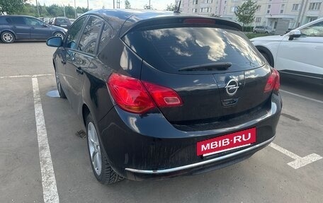 Opel Astra J, 2013 год, 900 000 рублей, 2 фотография