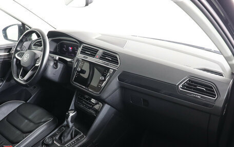 Volkswagen Tiguan II, 2021 год, 3 927 000 рублей, 11 фотография