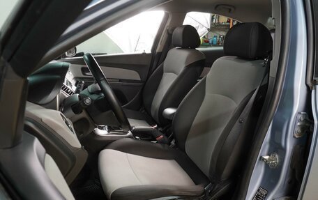 Chevrolet Cruze II, 2011 год, 779 000 рублей, 10 фотография