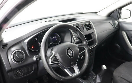 Renault Logan II, 2019 год, 650 000 рублей, 6 фотография