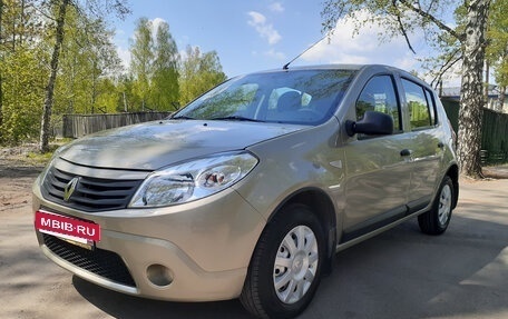Renault Sandero I, 2012 год, 799 000 рублей, 3 фотография