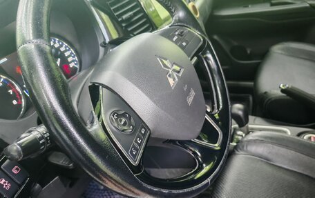 Mitsubishi Outlander III рестайлинг 3, 2016 год, 1 650 000 рублей, 3 фотография