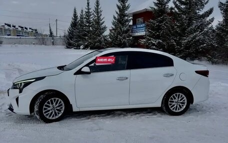KIA Rio IV, 2021 год, 1 670 000 рублей, 2 фотография