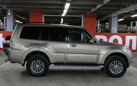 Mitsubishi Pajero IV, 2017 год, 3 449 000 рублей, 4 фотография