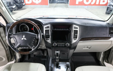 Mitsubishi Pajero IV, 2017 год, 3 449 000 рублей, 16 фотография