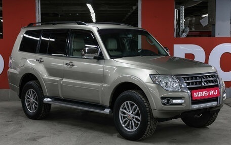 Mitsubishi Pajero IV, 2017 год, 3 449 000 рублей, 3 фотография