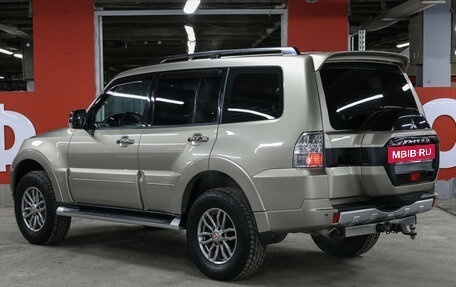 Mitsubishi Pajero IV, 2017 год, 3 449 000 рублей, 8 фотография
