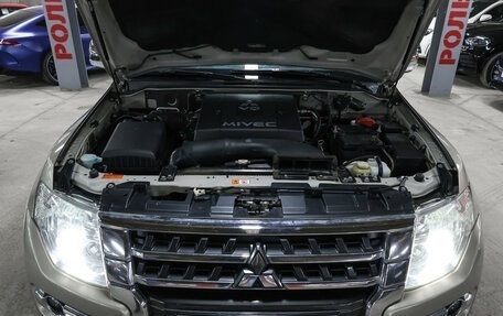 Mitsubishi Pajero IV, 2017 год, 3 449 000 рублей, 10 фотография