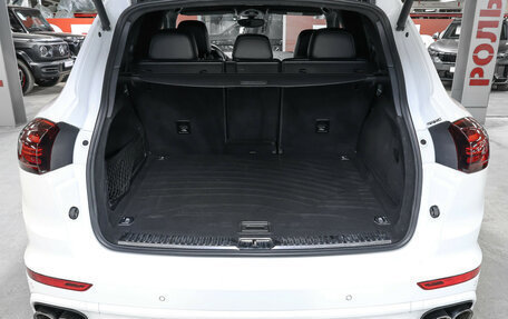 Porsche Cayenne III, 2016 год, 3 998 000 рублей, 11 фотография