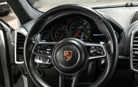 Porsche Cayenne III, 2016 год, 3 998 000 рублей, 18 фотография