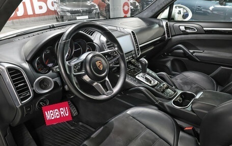 Porsche Cayenne III, 2016 год, 3 998 000 рублей, 17 фотография