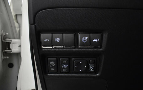 Infiniti QX56, 2011 год, 2 078 960 рублей, 23 фотография