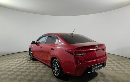 KIA Rio IV, 2018 год, 1 370 000 рублей, 8 фотография
