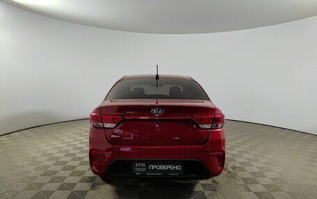 KIA Rio IV, 2018 год, 1 370 000 рублей, 7 фотография