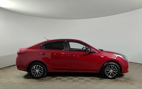 KIA Rio IV, 2018 год, 1 370 000 рублей, 5 фотография