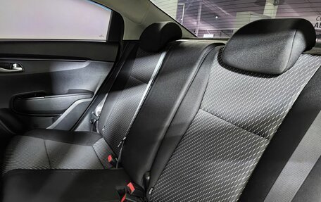 KIA Rio IV, 2018 год, 1 370 000 рублей, 15 фотография