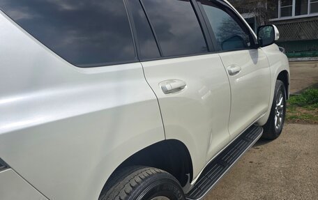 Toyota Land Cruiser Prado 150 рестайлинг 2, 2017 год, 3 900 000 рублей, 3 фотография