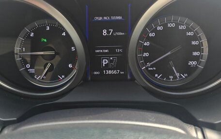 Toyota Land Cruiser Prado 150 рестайлинг 2, 2017 год, 3 900 000 рублей, 17 фотография