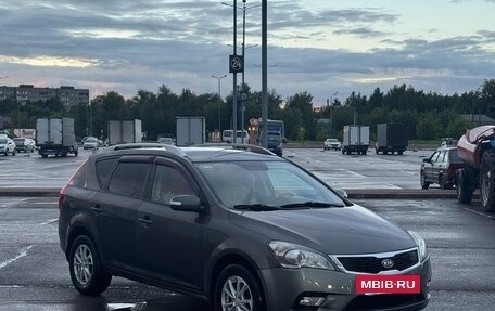 KIA cee'd I рестайлинг, 2010 год, 890 000 рублей, 2 фотография