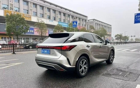 Lexus RX IV рестайлинг, 2024 год, 5 300 000 рублей, 5 фотография