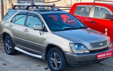 Toyota Harrier, 1999 год, 900 000 рублей, 2 фотография