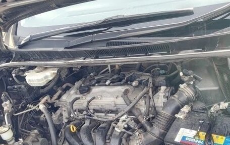 Toyota Noah III, 2017 год, 2 070 000 рублей, 7 фотография