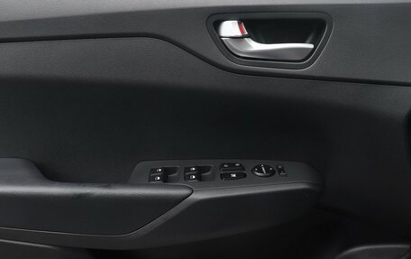 Hyundai Solaris II рестайлинг, 2021 год, 1 692 000 рублей, 9 фотография