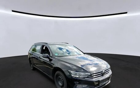 Volkswagen Passat B8 рестайлинг, 2022 год, 2 092 000 рублей, 3 фотография