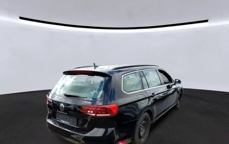 Volkswagen Passat B8 рестайлинг, 2022 год, 2 092 000 рублей, 2 фотография