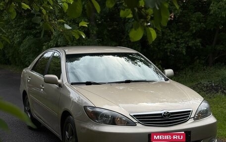 Toyota Camry V40, 2005 год, 710 000 рублей, 1 фотография