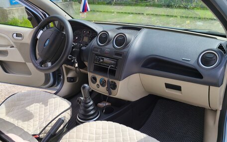 Ford Fiesta, 2006 год, 300 000 рублей, 12 фотография
