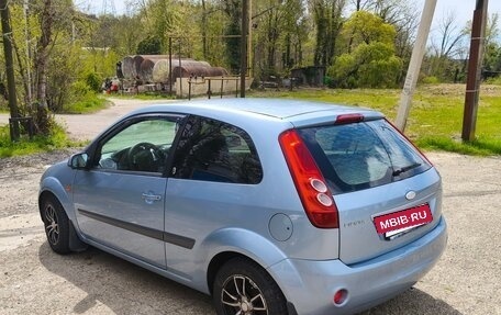 Ford Fiesta, 2006 год, 300 000 рублей, 17 фотография