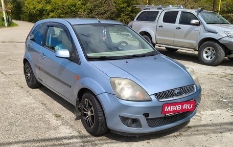 Ford Fiesta, 2006 год, 300 000 рублей, 18 фотография