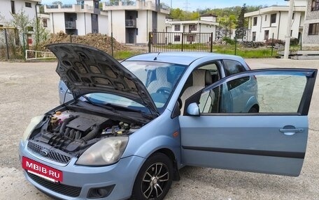 Ford Fiesta, 2006 год, 300 000 рублей, 11 фотография
