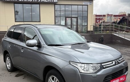Mitsubishi Outlander III рестайлинг 3, 2012 год, 989 999 рублей, 4 фотография