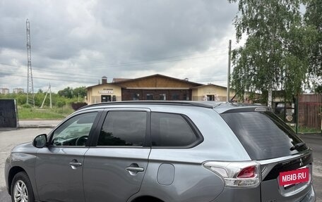 Mitsubishi Outlander III рестайлинг 3, 2012 год, 989 999 рублей, 25 фотография