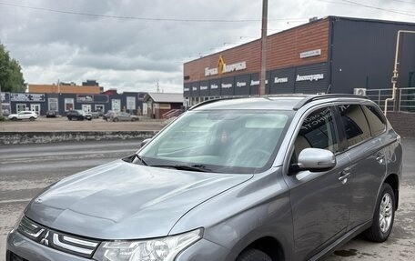 Mitsubishi Outlander III рестайлинг 3, 2012 год, 989 999 рублей, 26 фотография