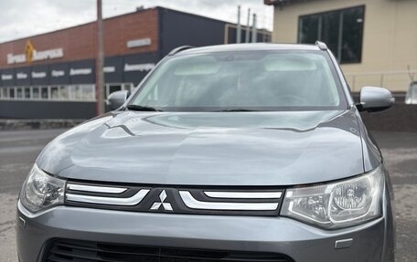 Mitsubishi Outlander III рестайлинг 3, 2012 год, 989 999 рублей, 27 фотография