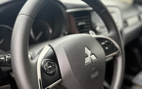 Mitsubishi Outlander III рестайлинг 3, 2012 год, 989 999 рублей, 35 фотография