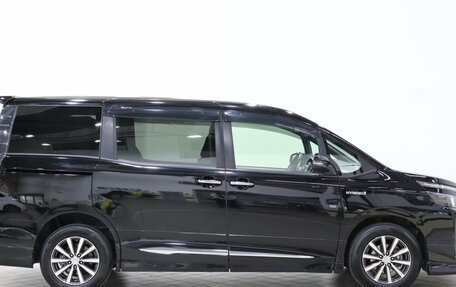 Toyota Voxy III, 2016 год, 1 830 000 рублей, 4 фотография