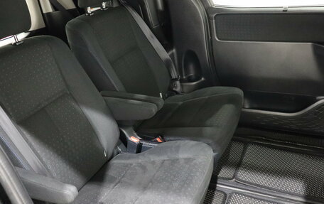 Toyota Voxy III, 2016 год, 1 830 000 рублей, 18 фотография