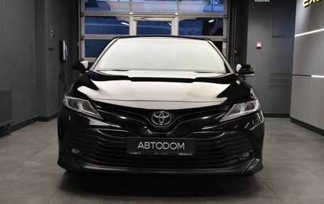 Toyota Camry, 2019 год, 2 380 000 рублей, 2 фотография